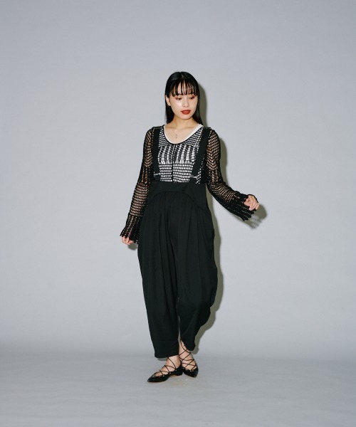 terrace(テラス)の「サス付バルーンパンツ(つなぎ/オールインワン・レディース・ブラック/グレー・MEDIUM)」の14枚目の写真