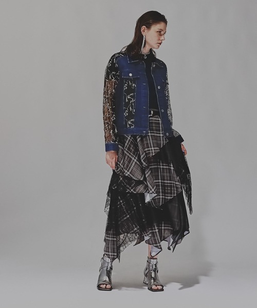 HARE（ハレ）の「デニムレースキリカエブルゾン(HARE)（デニムジャケット・レディース・ブラック/ネイビー・FREE）」の5枚目の写真