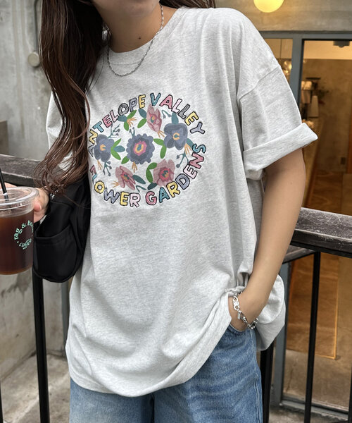 フラワーモチーフTシャツ フラワーモチーフTシャツ |【公式】Chestyオンラインショップ