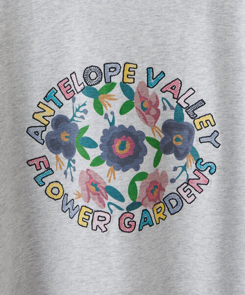 ユニセックス】フラワーモチーフ刺繍ロゴTシャツ（Tシャツ