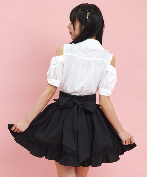 Secret Honey(シークレットハニー)の「オープンショルダーレースラッフル半袖ブラウス(シャツ/ブラウス・レディース・オフホワイト/ブラック・MEDIUM)」の5枚目の写真
