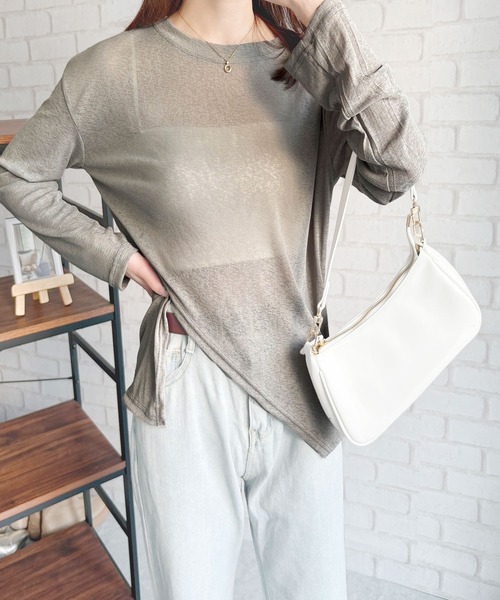 Amulet(アミュレット)の「ほどよい透け感で上品肌見せ。体型カバーも◎オーバーサイズシアートップス(Tシャツ/カットソー・レディース・グレー/ブルー/ブラック/ホワイト/イエロー・M/XL/L)」の9枚目の写真
