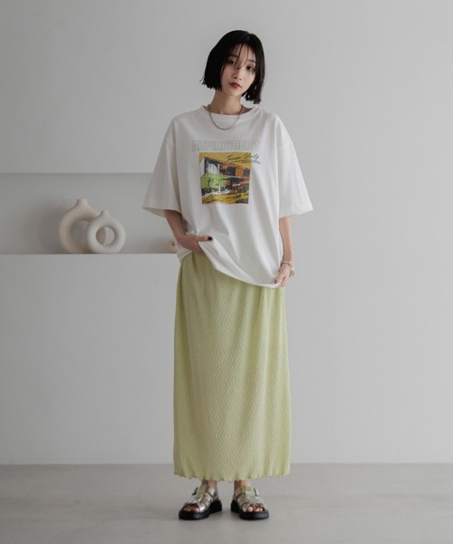 LOWRYS FARM（ローリーズファーム）の「シャイニープリーツタイトスカート　327978（スカート・レディース・チャコールグレー/アイボリー/ブラック/カーキ・FREE）」の5枚目の写真