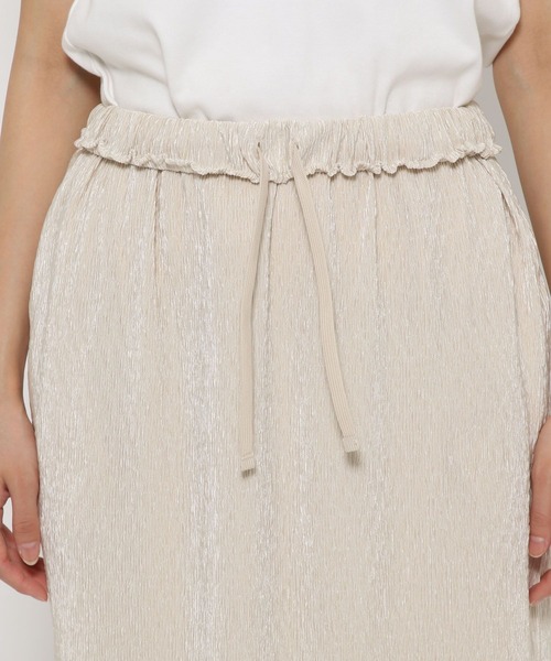 LOWRYS FARM（ローリーズファーム）の「シャイニープリーツタイトスカート　327978（スカート・レディース・チャコールグレー/アイボリー/ブラック/カーキ・FREE）」の16枚目の写真