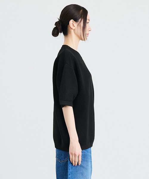 SHIPS（シップス）の「City Ambient Products:〈手洗い可能〉ポリエステル メッシュ ニット ショートスリーブ Tシャツ（ニット/セーター・メンズ・ブラック/オフホワイト/ダークグレー・SMALL/MEDIUM/LARGE）」の17枚目の写真