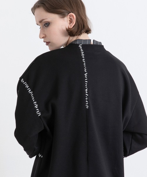 AULA AILA(アウラアイラ)の「ステッチデザインプルオーバー(スウェット・レディース・カーキ/ブラック/オフホワイト・0)」の3枚目の写真