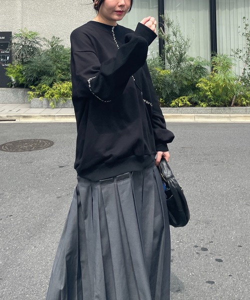 AULA AILA(アウラアイラ)の「ステッチデザインプルオーバー(スウェット・レディース・カーキ/ブラック/オフホワイト・0)」の8枚目の写真