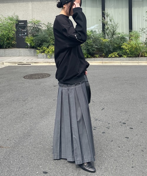 AULA AILA(アウラアイラ)の「ステッチデザインプルオーバー(スウェット・レディース・カーキ/ブラック/オフホワイト・0)」の9枚目の写真