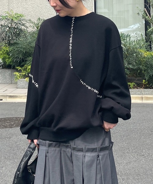 AULA AILA(アウラアイラ)の「ステッチデザインプルオーバー(スウェット・レディース・カーキ/ブラック/オフホワイト・0)」の4枚目の写真