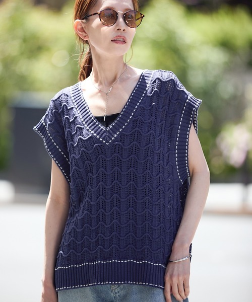 ROPE' PICNIC（ロペピクニック）の「配色ステッチ透かし編みニットベスト（ベスト・レディース・オフホワイト/ベージュ/サックスブルー・38）」の18枚目の写真