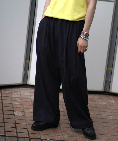 WISM（ウィズム）の「NAMELESSNESS / ネームレスネス Track Trousers（その他パンツ・メンズ・ブラック/カーキ・2/3）」の2枚目の写真