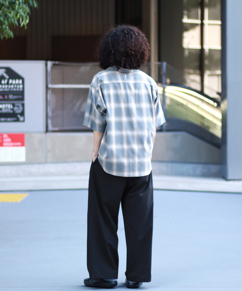 WISM（ウィズム）の「NAMELESSNESS / ネームレスネス Track Trousers（その他パンツ・メンズ・ブラック/カーキ・2/3）」の13枚目の写真