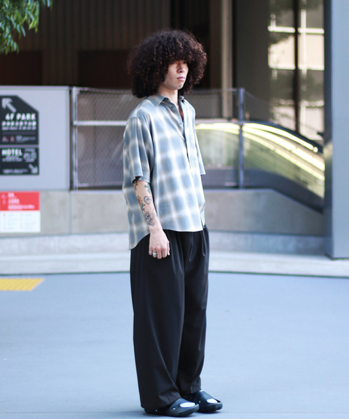 WISM（ウィズム）の「NAMELESSNESS / ネームレスネス Track Trousers（その他パンツ・メンズ・ブラック/カーキ・2/3）」の16枚目の写真