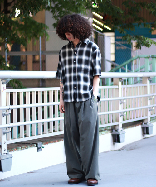 WISM（ウィズム）の「NAMELESSNESS / ネームレスネス Track Trousers（その他パンツ・メンズ・ブラック/カーキ・2/3）」の20枚目の写真