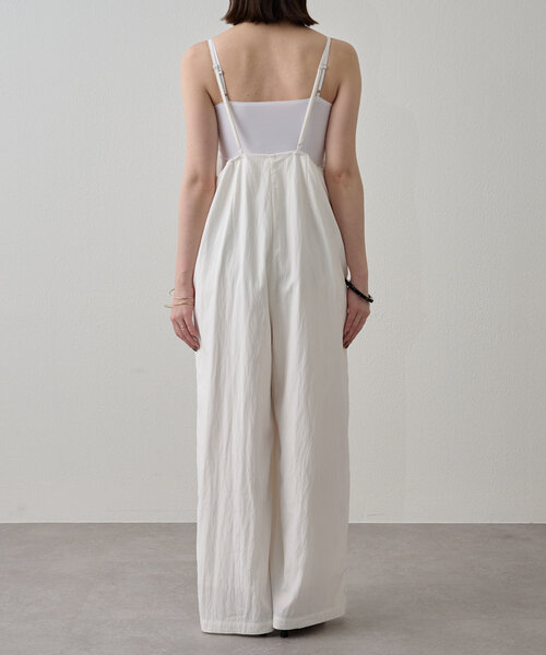 Omekashi(オメカシ)の「Vギャザーキャミサロペット(サロペット/オーバーオール・レディース・オフホワイト/カーキ/ブラック・36/38)」の17枚目の写真