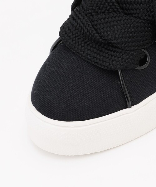 TOCCA（トッカ）の「BIGRIBBON CANVAS SNEAKERS スニーカー（スニーカー・レディース・ブラック系/ホワイト系・35/37/36/38/39）」の4枚目の写真