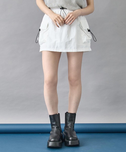 ANAP（アナップ）の「ナイロン カーゴ ミニ スカート（スカート・レディース・ブラック/ホワイト/グレー・FREE）」の13枚目の写真