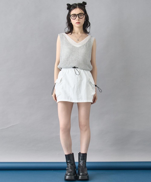 ANAP（アナップ）の「ナイロン カーゴ ミニ スカート（スカート・レディース・ブラック/ホワイト/グレー・FREE）」の4枚目の写真