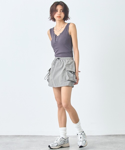 ANAP（アナップ）の「ナイロン カーゴ ミニ スカート（スカート・レディース・ブラック/ホワイト/グレー・FREE）」の12枚目の写真