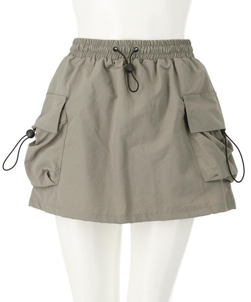 ANAP（アナップ）の「ナイロン カーゴ ミニ スカート（スカート・レディース・ブラック/ホワイト/グレー・FREE）」の21枚目の写真