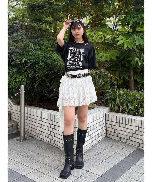 jouetie（ジュエティ）の「グランジグラフィックTシャツ（Tシャツ/カットソー・レディース・オフホワイト/ブラック/レッド・MEDIUM）」の7枚目の写真