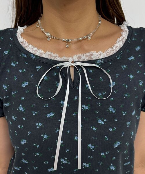 CIAOPANIC(チャオパニック)の「【neutral】小花柄レースリボントップス(Tシャツ/カットソー・レディース・ネイビー/グレー・FREE)」の5枚目の写真