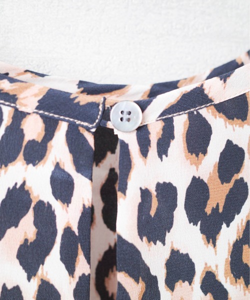 LI HUA（リーファー）の「【PH1】【LI HUA】LEOPARD SILK S/S PULLOVER E0E-7720-A（Tシャツ/カットソー・レディース・レオパード・38）」の5枚目の写真
