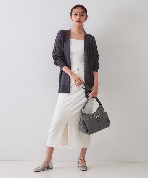 OPAQUE.CLIP(オペークドットクリップ)の「【軽量/撥水加工/多ポケット】ツイルミドルサイズムーンショルダーバッグ(ショルダーバッグ・レディース・ブラック/ライトベージュ/チャコールグレー・00)」の5枚目の写真