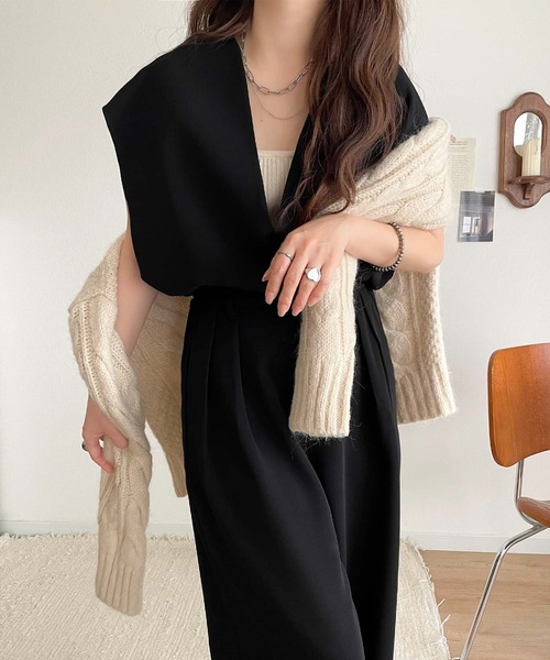 classicalelf（クラシカルエルフ）の「大人の抜け感スタイル◎ディープキーネックベスト(セットアップ可能)（ベスト・レディース・ブラック/アイボリー/ブラウン・X-LARGE/SMALL/MEDIUM/LARGE）」の17枚目の写真