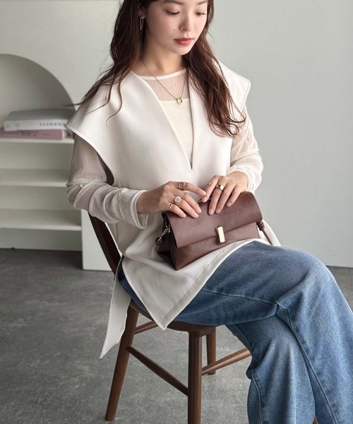 classicalelf（クラシカルエルフ）の「大人の抜け感スタイル◎ディープキーネックベスト(セットアップ可能)（ベスト・レディース・ブラック/アイボリー/ブラウン・X-LARGE/SMALL/MEDIUM/LARGE）」の6枚目の写真