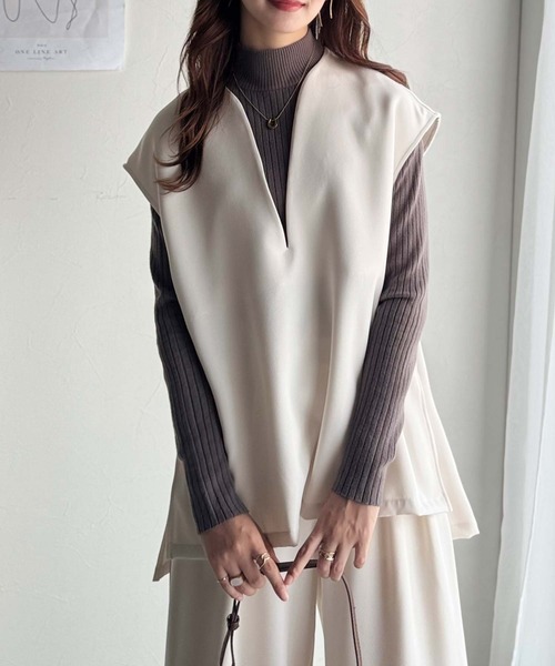 classicalelf（クラシカルエルフ）の「大人の抜け感スタイル◎ディープキーネックベスト(セットアップ可能)（ベスト・レディース・ブラック/アイボリー/ブラウン・X-LARGE/SMALL/MEDIUM/LARGE）」の10枚目の写真