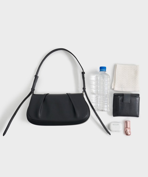 ブラック ショルダーバッグ ダブルフォールドフラップバッグ｜秋服（ショルダーバッグ