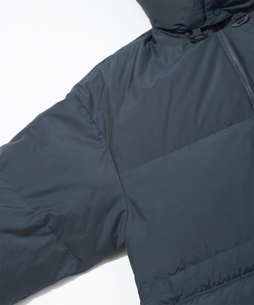 F/CE. (エフシーイー)の「F/CE. RECYCLED DOWN DETACHABLE HOOD JACKET / エフシーイー リサイクルダウンデタッチャブルフードジャケット(ダウンジャケット/コート・メンズ・ブラック/パープル/ベージュ/ネイビー・LARGE/MEDIUM/SMALL/X-SMALL)」の17枚目の写真