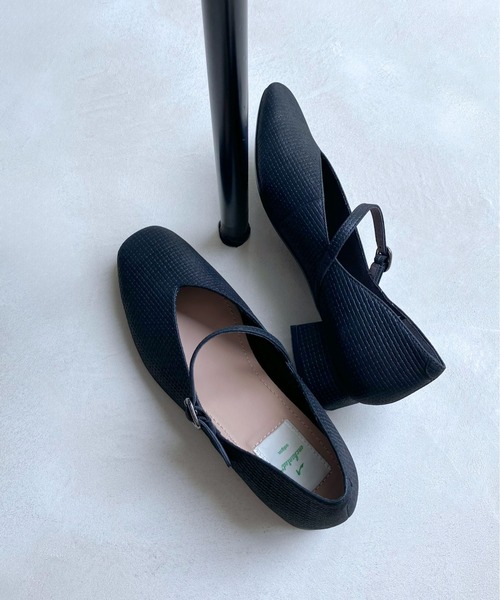 enchanted(エンチャンテッド)の「本革Vカットスクエアメリージェーンパンプス(パンプス・レディース・ライトブラック/シルバーグレー/ブラック・38/37/36/35/41/40/39)」の20枚目の写真