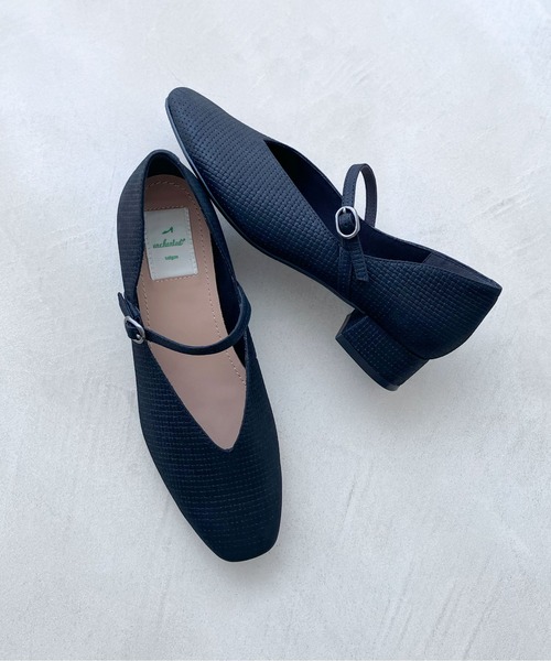 enchanted(エンチャンテッド)の「本革Vカットスクエアメリージェーンパンプス(パンプス・レディース・ライトブラック/シルバーグレー/ブラック・38/37/36/35/41/40/39)」の21枚目の写真