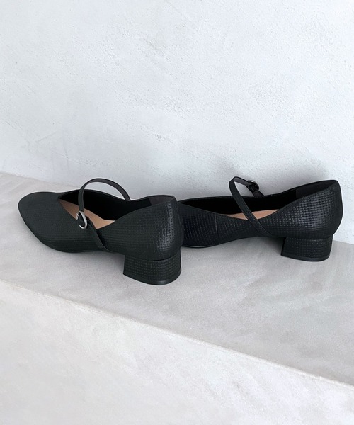 enchanted(エンチャンテッド)の「本革Vカットスクエアメリージェーンパンプス(パンプス・レディース・ライトブラック/シルバーグレー/ブラック・38/37/36/35/41/40/39)」の22枚目の写真