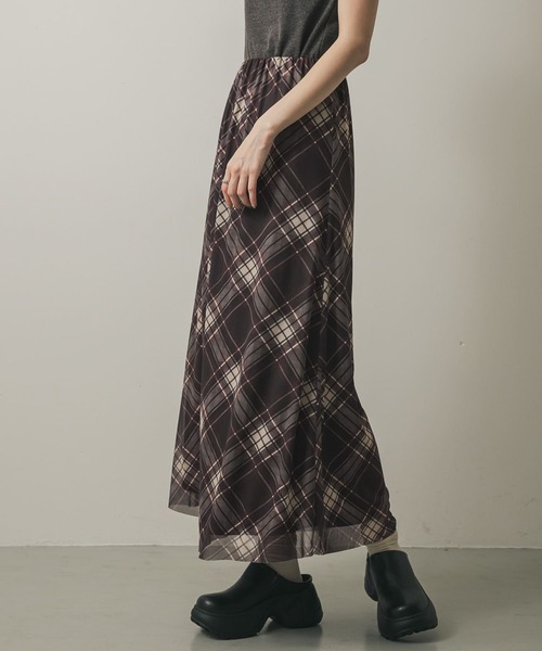 SENSE OF PLACE by URBAN RESEARCH(センスオブプレイスバイアーバンリサーチ)の「シアーチェックスカート(スカート・レディース・ブラウン系その他/ブルー系その他・ONE)」の3枚目の写真