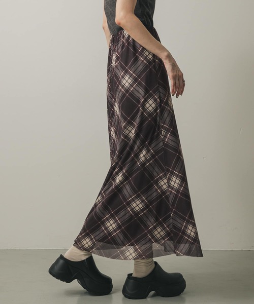 SENSE OF PLACE by URBAN RESEARCH(センスオブプレイスバイアーバンリサーチ)の「シアーチェックスカート(スカート・レディース・ブラウン系その他/ブルー系その他・ONE)」の4枚目の写真