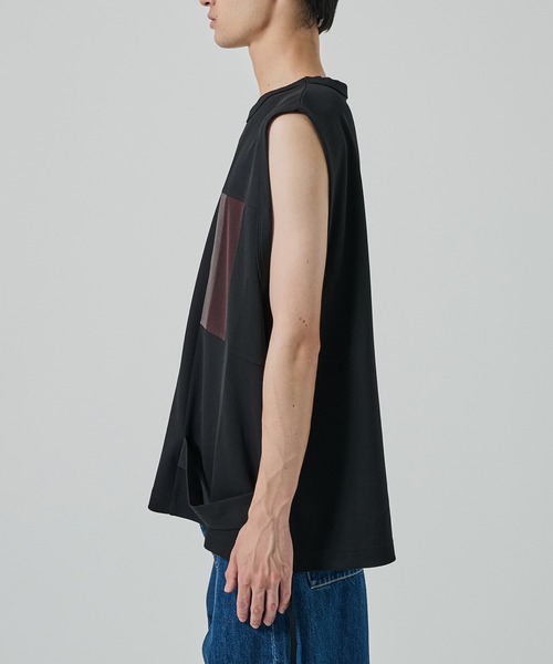 STUDIOUS（ステュディオス）の「【SHAREEF】NO SLEEVE TEE（タンクトップ・メンズ・ホワイト/ブラック・1/2）」の3枚目の写真