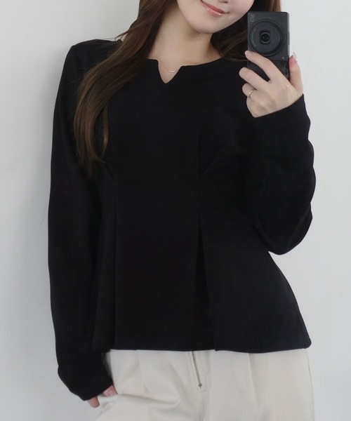 JUNOAH(ジュノア)の「キーネックペプラムトップス(Tシャツ/カットソー・レディース・チャコール/アイボリー/ブラック/ブラウン/ネイビー・LARGE/MEDIUM/SMALL/X-LARGE)」の13枚目の写真