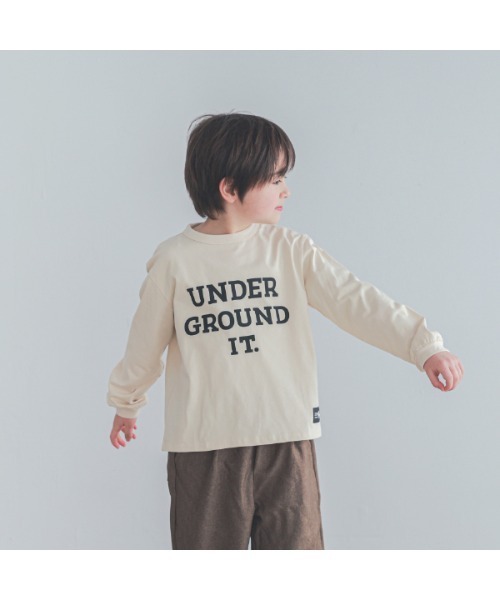 ZERO standerd（ゼロスタンダード）の「ゼロスタンダード UNDER　ロングＴシャツ（Tシャツ/カットソー・キッズ・サンドベージュ/チャコールグレー/ブラック・110cm/120cm/130cm/140cm/150cm/160cm/100cm）」の3枚目の写真