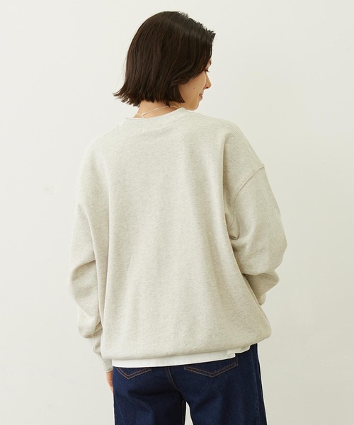 MILKFED.（ミルクフェド）の「M.FEDDY EMBLEM SWEAT TOP（スウェット・レディース・オリーブ/ネイビー/オートミール・M/L）」の4枚目の写真