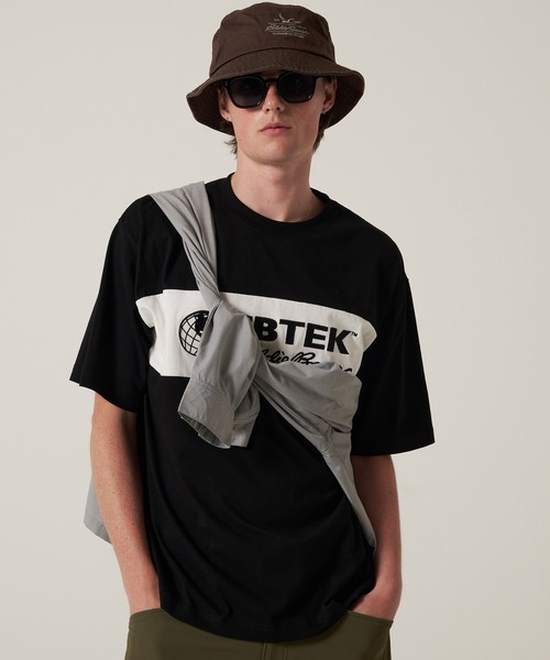 Eddie Bauer(エディーバウアー)の「EBTEK パネル Tシャツ(Tシャツ/カットソー・メンズ・オレンジ/ホワイト/ブラック/グリーン・L/XL/M/S)」の2枚目の写真
