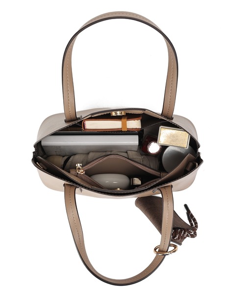 Ungrid（アングリッド）の「【Ungrid/アングリッド】　ケースチャーム付　軽量ミニハンドバッグ（ハンドバッグ・レディース・ベージュ/ブラック/キャメル/ダークブラウン・FREE）」の5枚目の写真