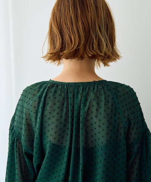 YECCA VECCA(イェッカヴェッカ)の「シアードットジャガードブラウス(シャツ/ブラウス・レディース・アイボリー/ブラック/グリーン・FREE)」の22枚目の写真