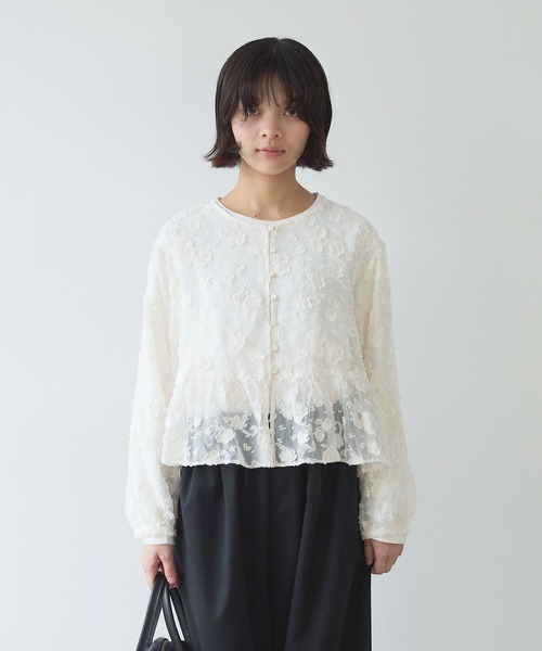 bulle de savon（ビュルデサボン）の「《early spring》踊るはなジャカード ブラウス（シャツ/ブラウス・レディース・チャコールグレー/キナリ・FREE）」の4枚目の写真