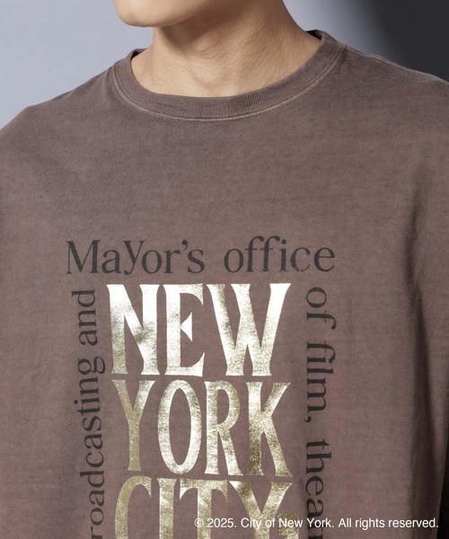 NANO universe(ナノユニバース)の「別注GOOD ROCK SPEED NYC 箔プリントTシャツ(Tシャツ/カットソー・メンズ・ブラウン・L/M)」の3枚目の写真