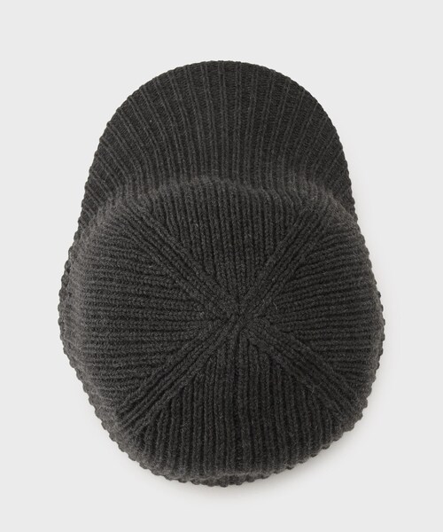OPAQUE.CLIP(オペークドットクリップ)の「ロゴ入りリブニットキャップ(キャップ・レディース・ブラック/チャコールグレー・00)」の5枚目の写真
