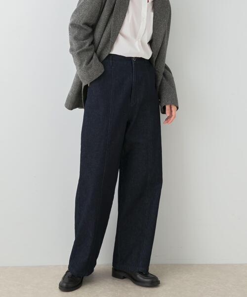 F by ROSSO(エフバイロッソ)の「F by ROSSO カーブフォルムデニムパンツ(デニムパンツ・レディース・ネイビー/ブラウン・38/36)」の2枚目の写真