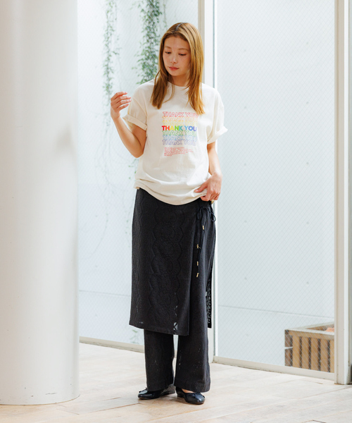 Rouge vif la cle（ルージュヴィフラクレ）の「【Le Melange/ル・メランジュ】カラフルロゴTシャツ/#8541001Tシャツ/ロゴ/カジュアル【WEB限定】（Tシャツ/カットソー・レディース・アイボリー/ブラウン・フリー）」の3枚目の写真